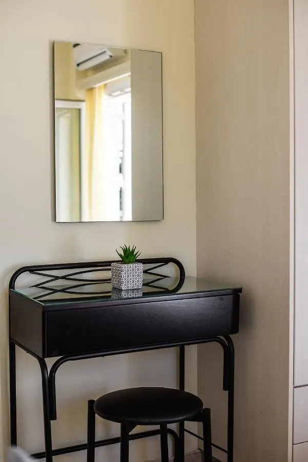 Asta La Vista Maisonettes Pesádha Kır Evi